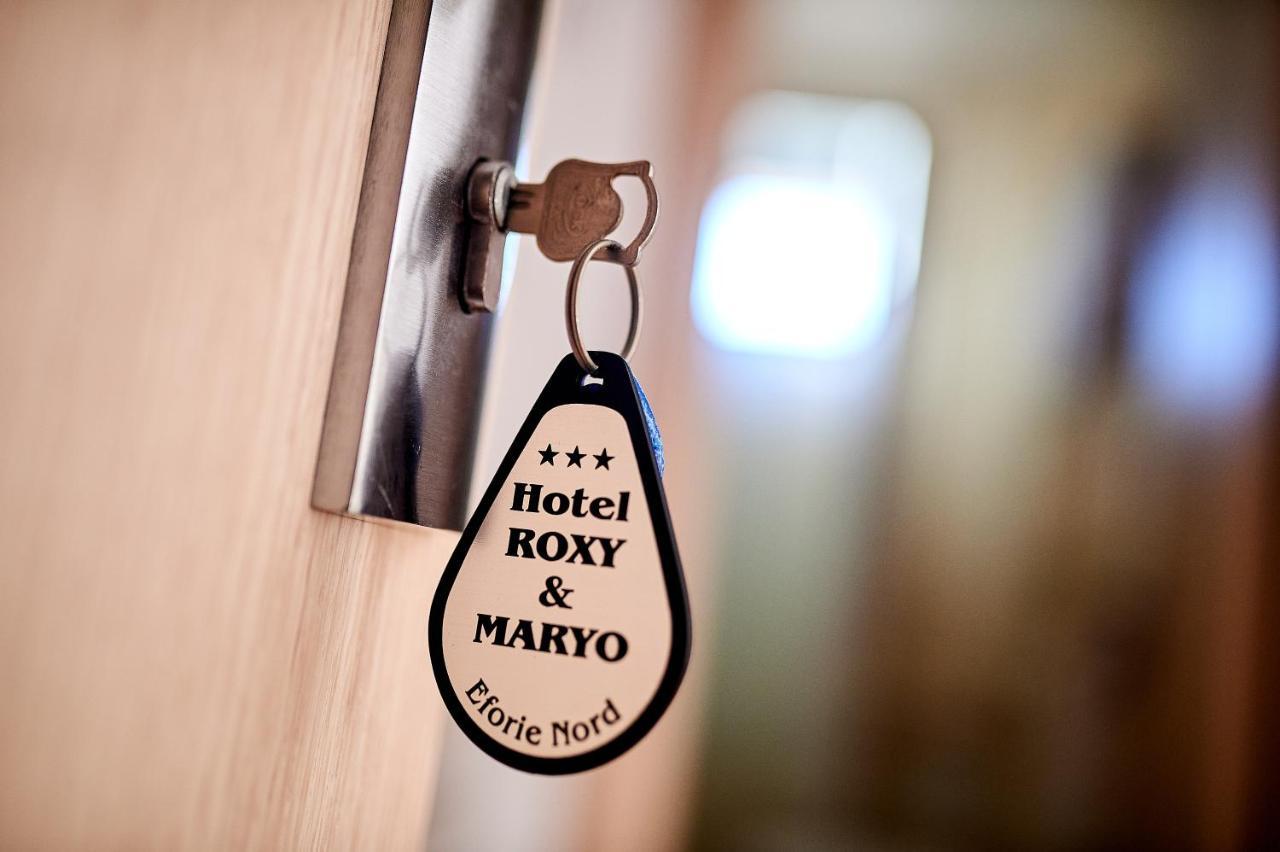 إيفوري نورد Hotel Roxy & Maryo- Restaurant -Terasa- Loc De Joaca Pentru Copii -Parcare Gratuita المظهر الخارجي الصورة