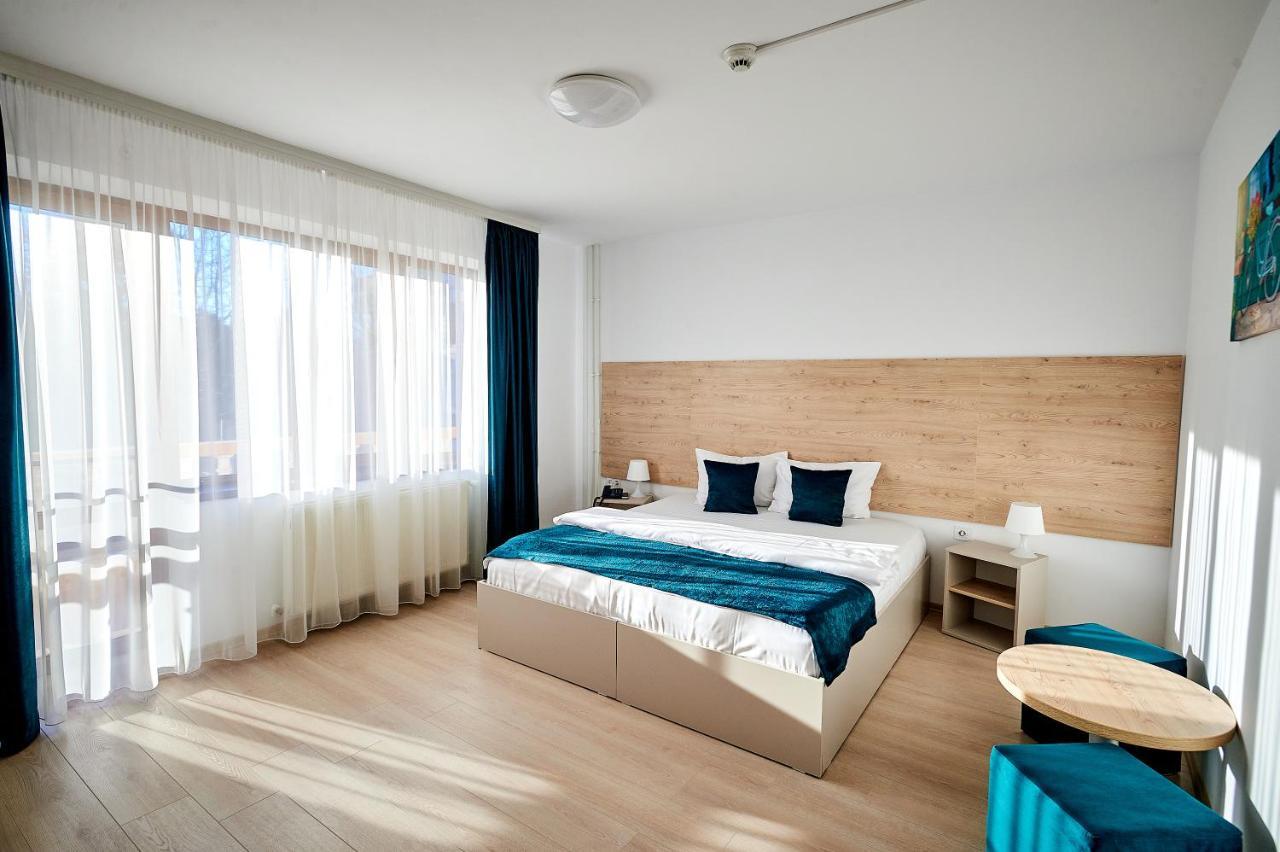 Hotel Roxy & Maryo إيفوري نورد المظهر الخارجي الصورة