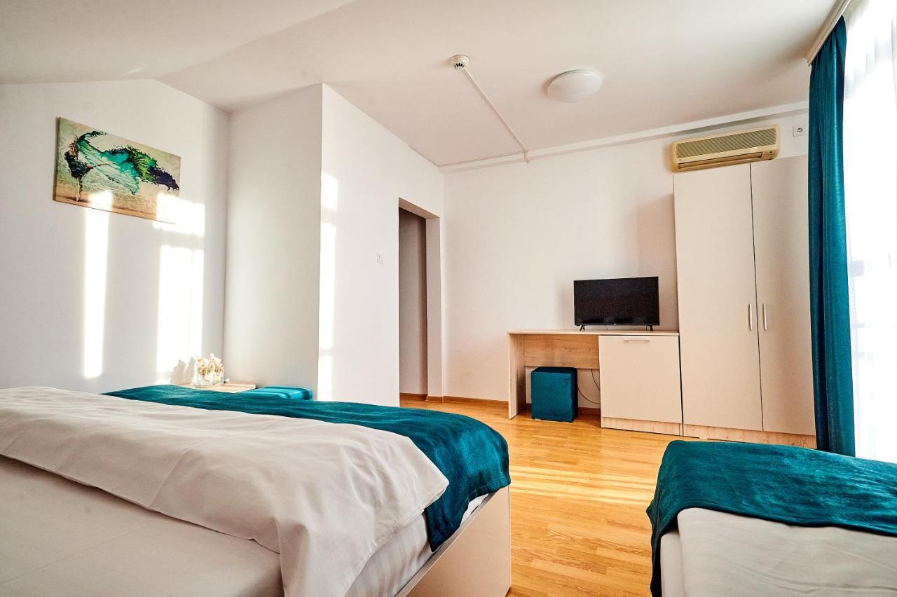 Hotel Roxy & Maryo إيفوري نورد المظهر الخارجي الصورة