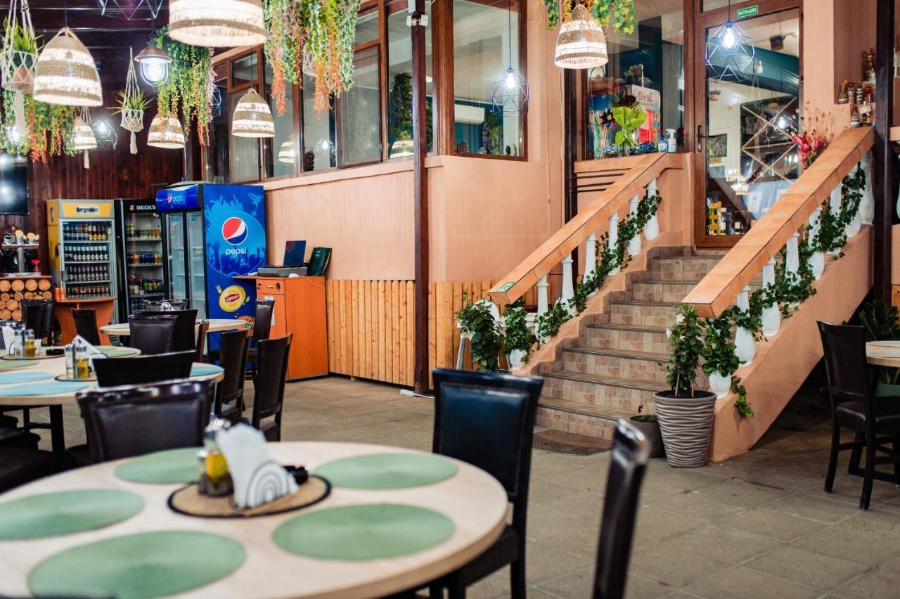 Hotel Roxy & Maryo إيفوري نورد المظهر الخارجي الصورة