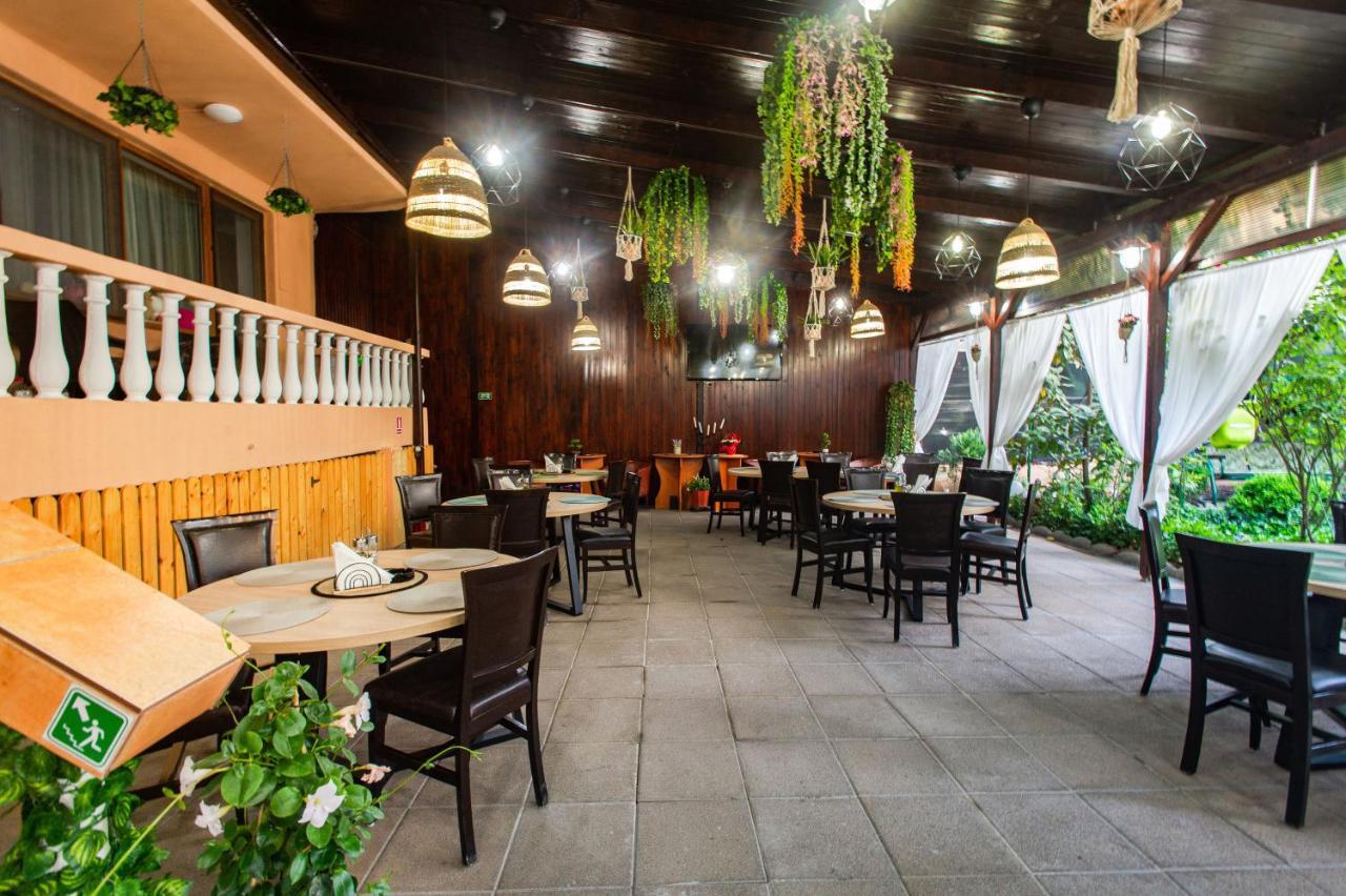 Hotel Roxy & Maryo إيفوري نورد المظهر الخارجي الصورة