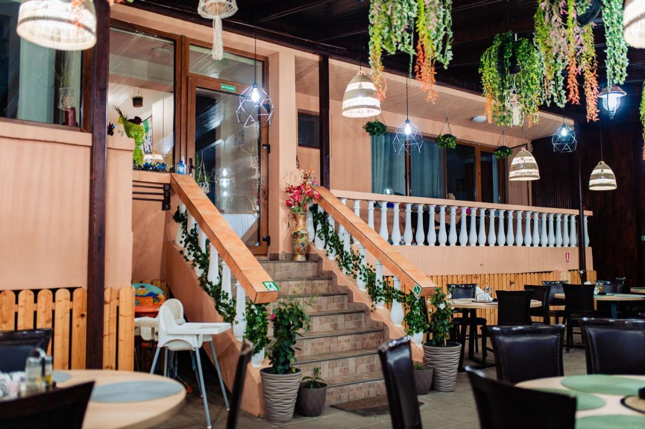 Hotel Roxy & Maryo إيفوري نورد المظهر الخارجي الصورة