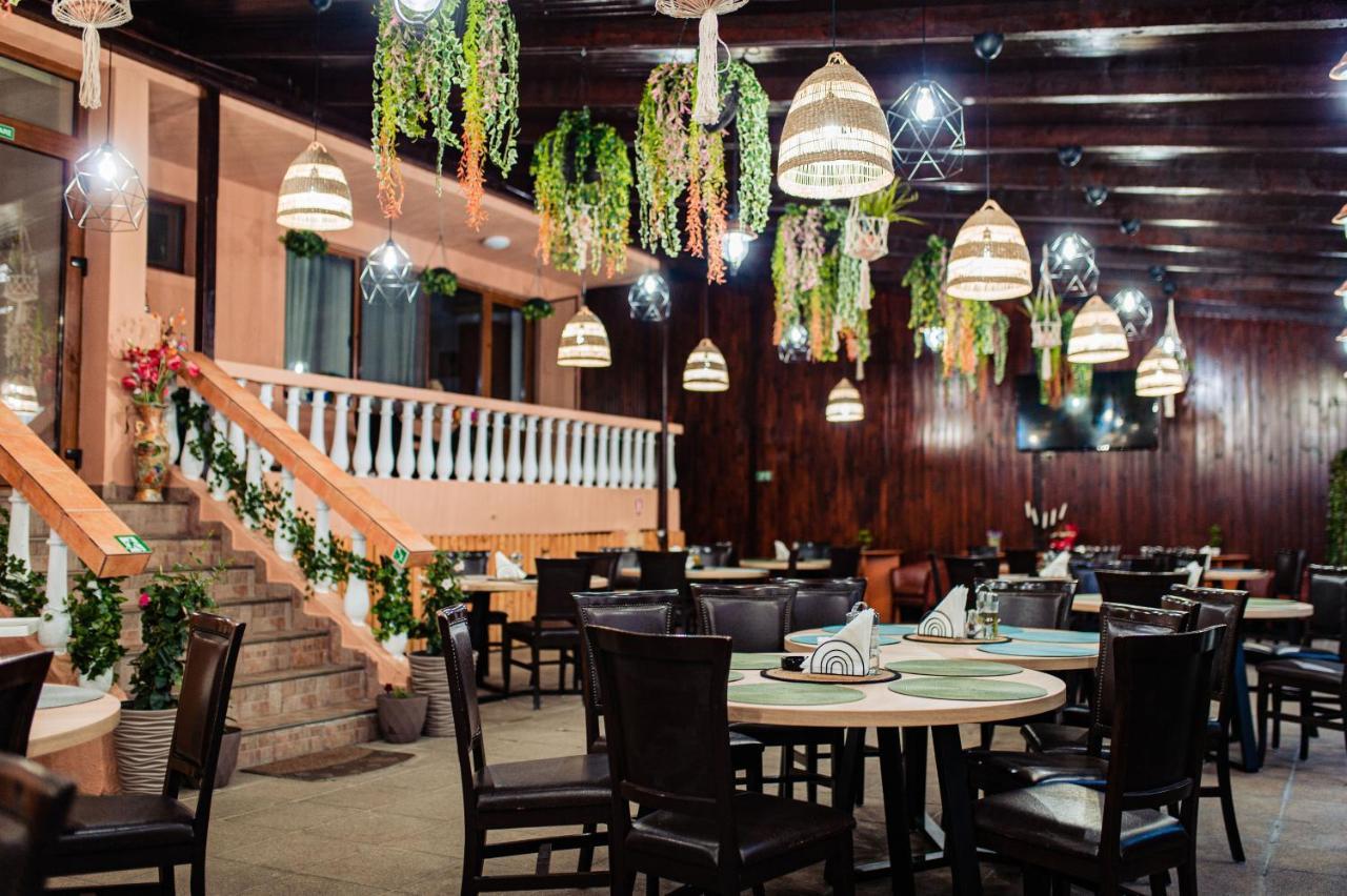 Hotel Roxy & Maryo إيفوري نورد المظهر الخارجي الصورة